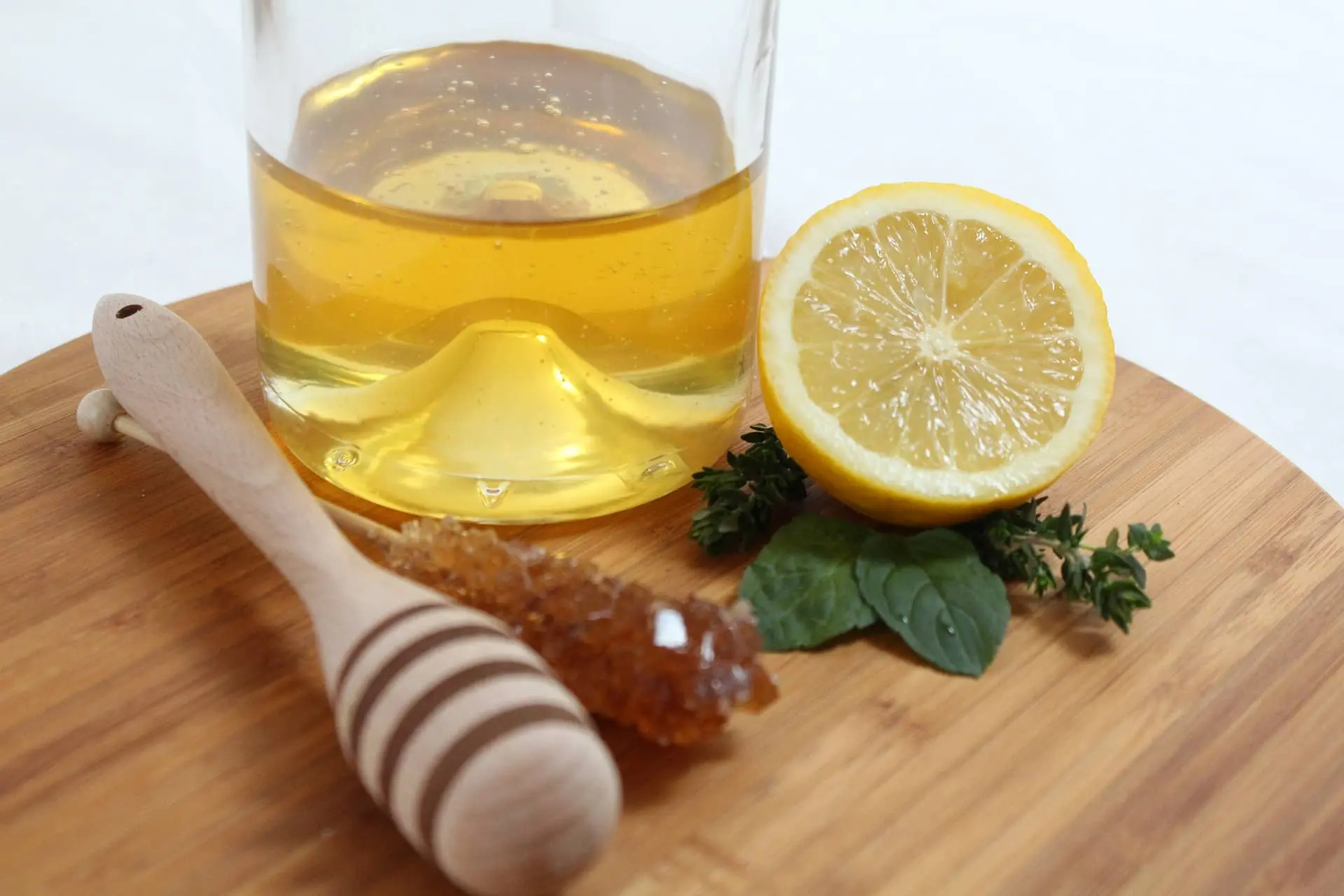 درمان سرماخوردگی با عسل طبیعی