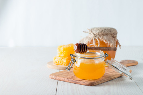 درمان شب ادراری بزرگسالان با عسل