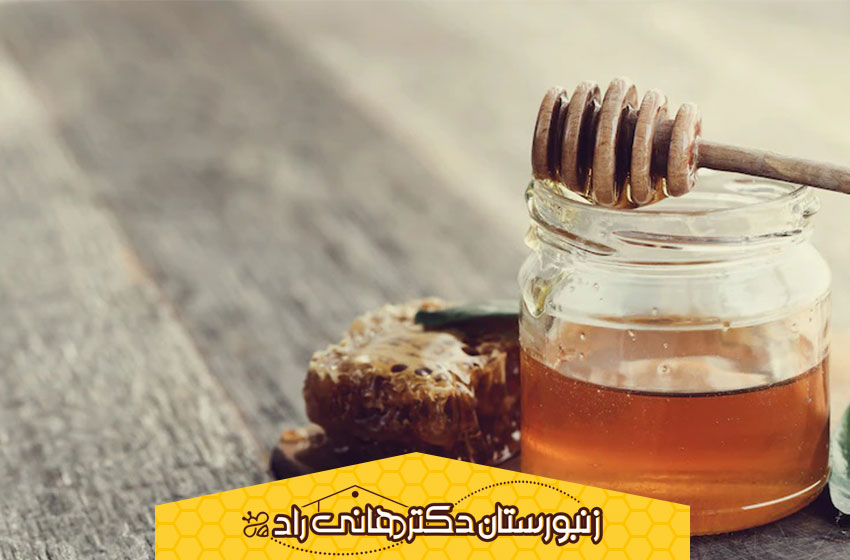 مزایای استفاده از عسل برای خشکی لب